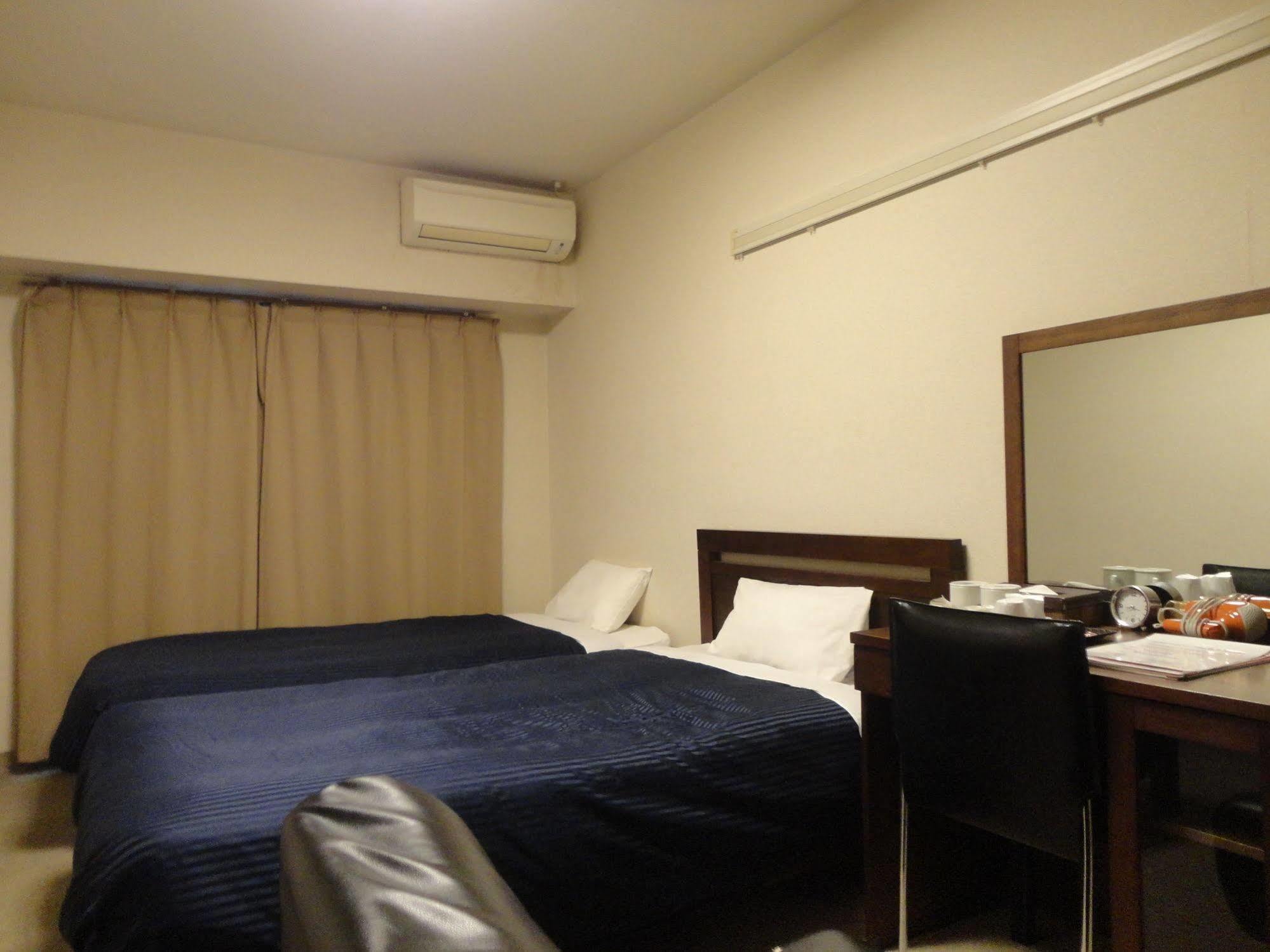 Hotel Livemax Budget Наґоя Екстер'єр фото